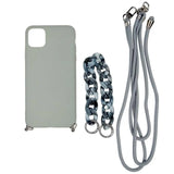 Estuche El Rey Strap para iPhone 12 Pro Max gris con correas de mano y hombro.