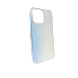 Estuche multicolor tornasol para iPhone 15 Plus con textura reflectante.