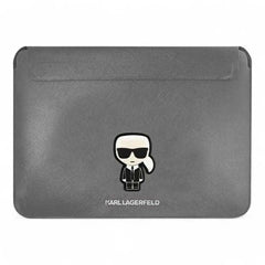 Estuche Karl Lagerfeld Comp Sleeve gris para computadora 14 pulgadas, material saffiano, diseño ikonik.