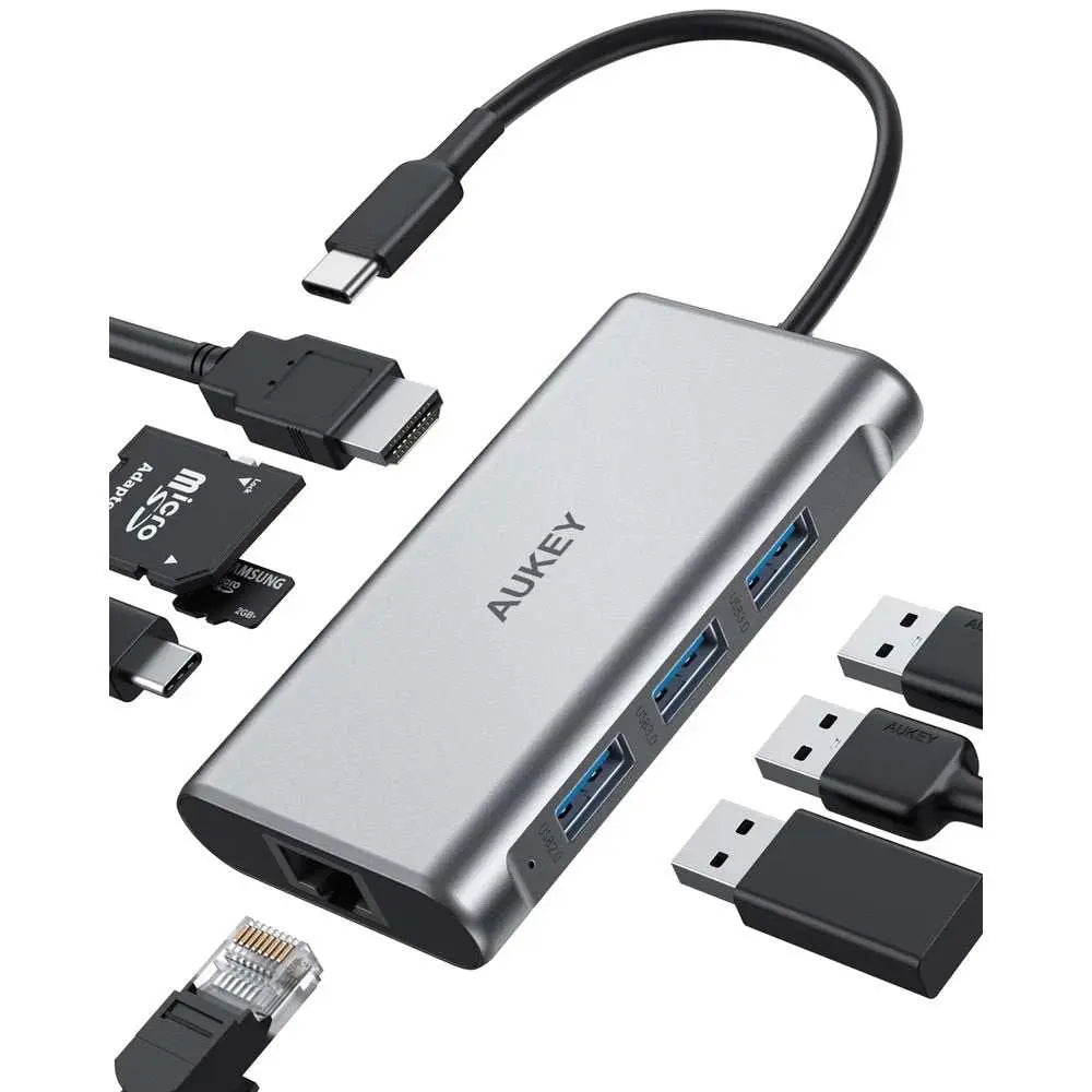 Adaptador Aukey Hub 8 en 1 con USB-C, multi-puertos, compacto y portátil.