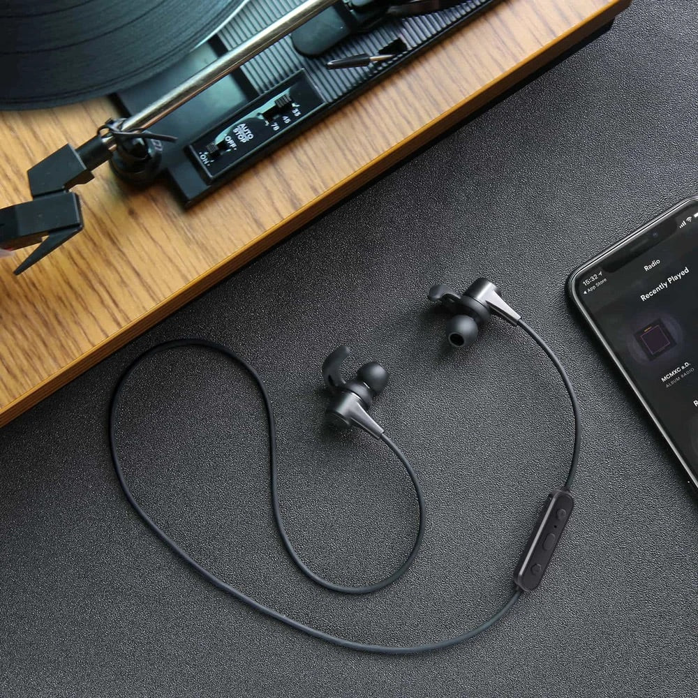 Audifonos aukey inalambrico deportivo con clip magnetico color negro