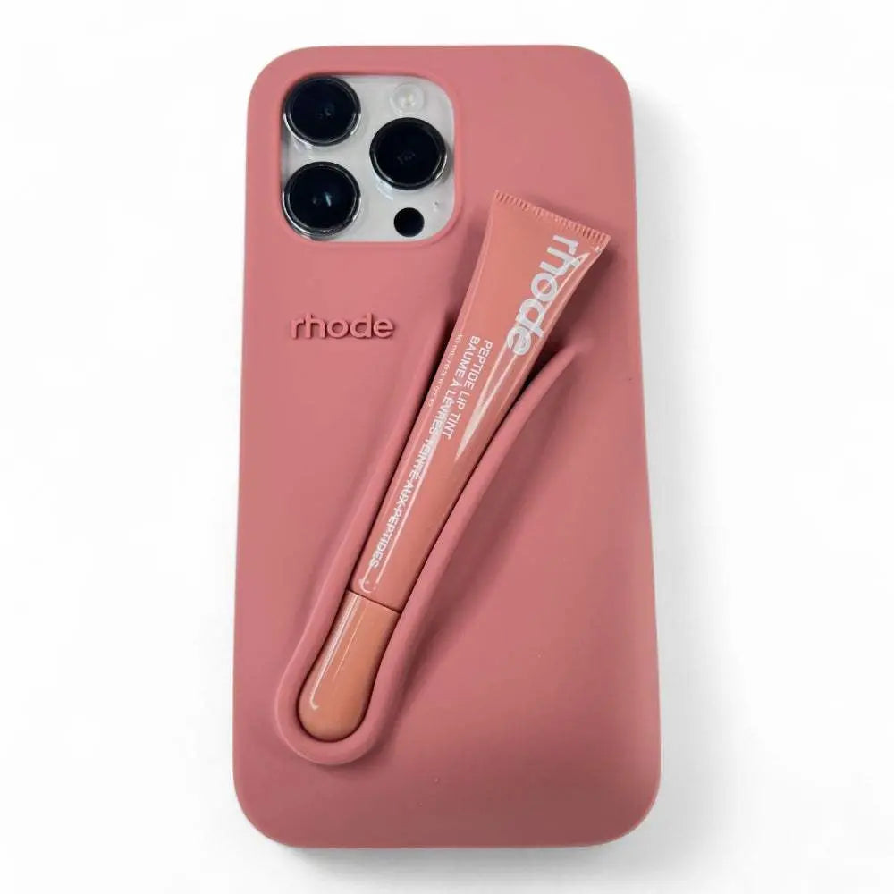 Estuche Rhode Glamour para iPhone 16 Pro Max en color Salty Tan  Shop name