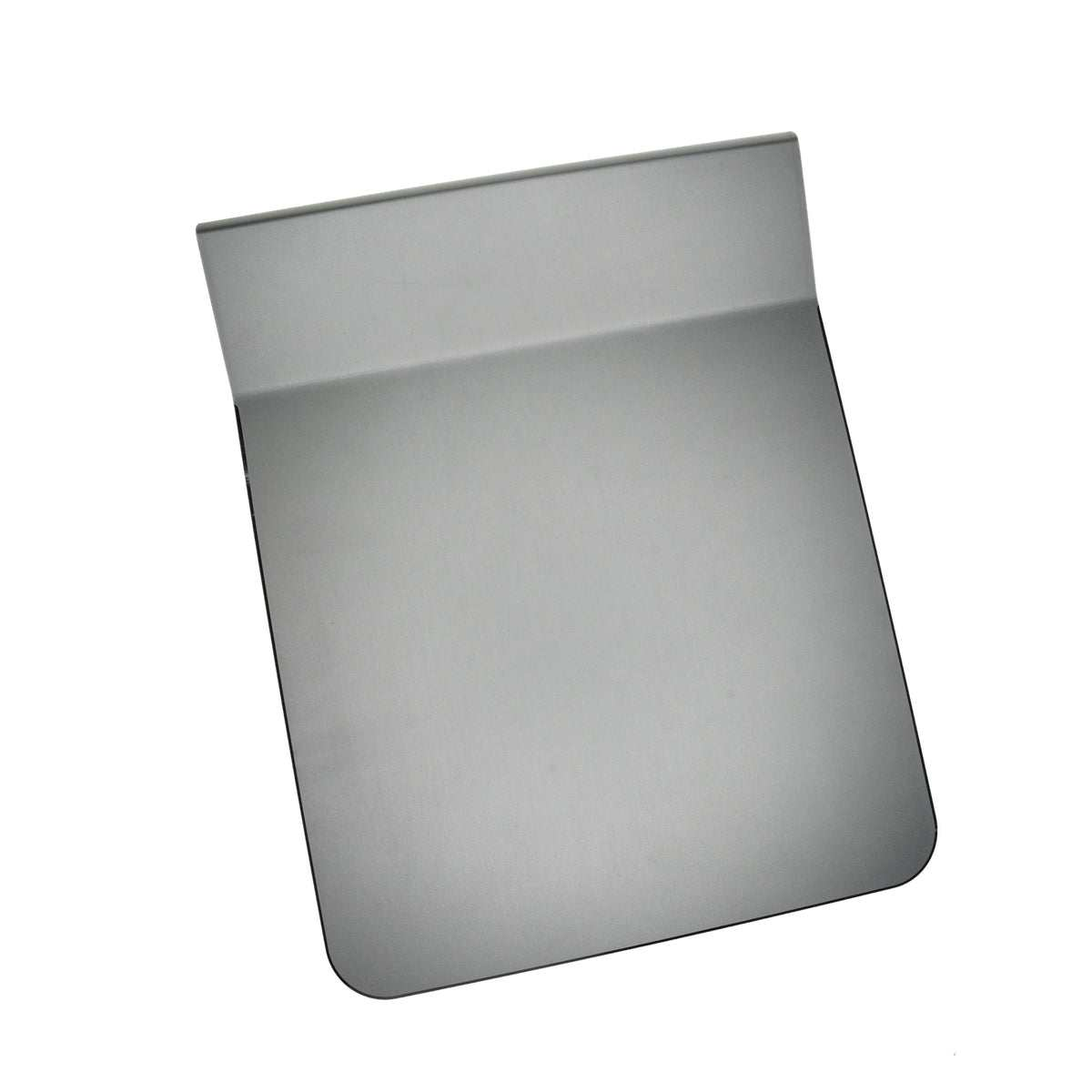 Accesorio Apple trabajo mouse pad de aluminio en color gris oscuro.